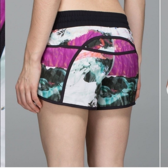 Lululemon Tracker Short III Pigment Wave Multi / Black - Picture 3 of 10